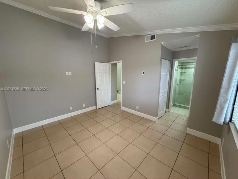 6449 NW 171st St, Hialeah, FL 33015 Photo