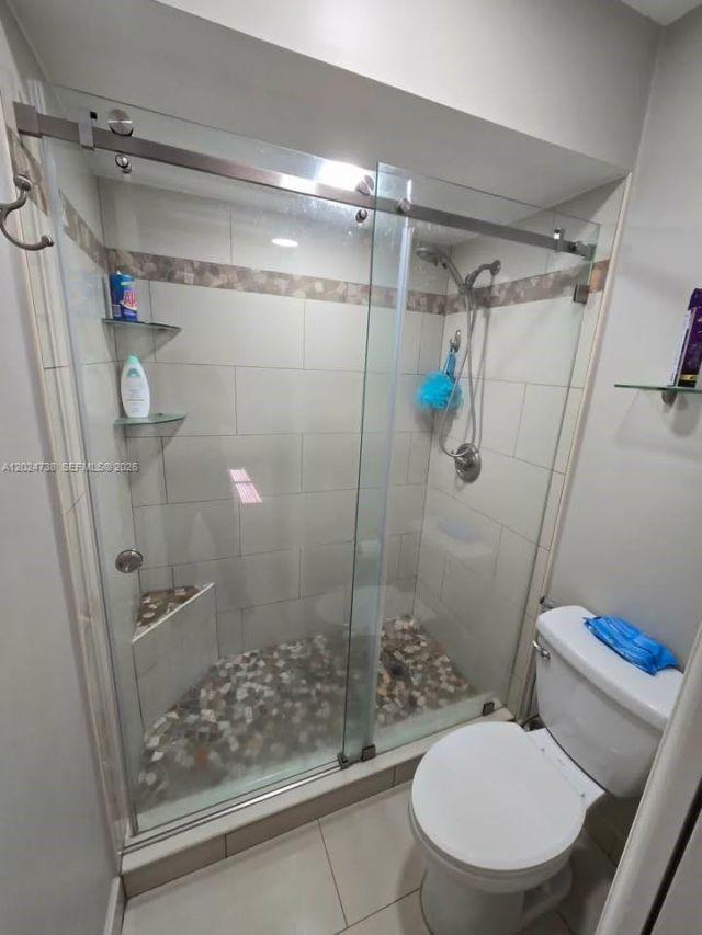 6449 NW 171st St, Hialeah, FL 33015 Photo