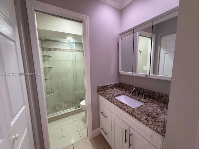 6449 NW 171st St, Hialeah, FL 33015 Photo