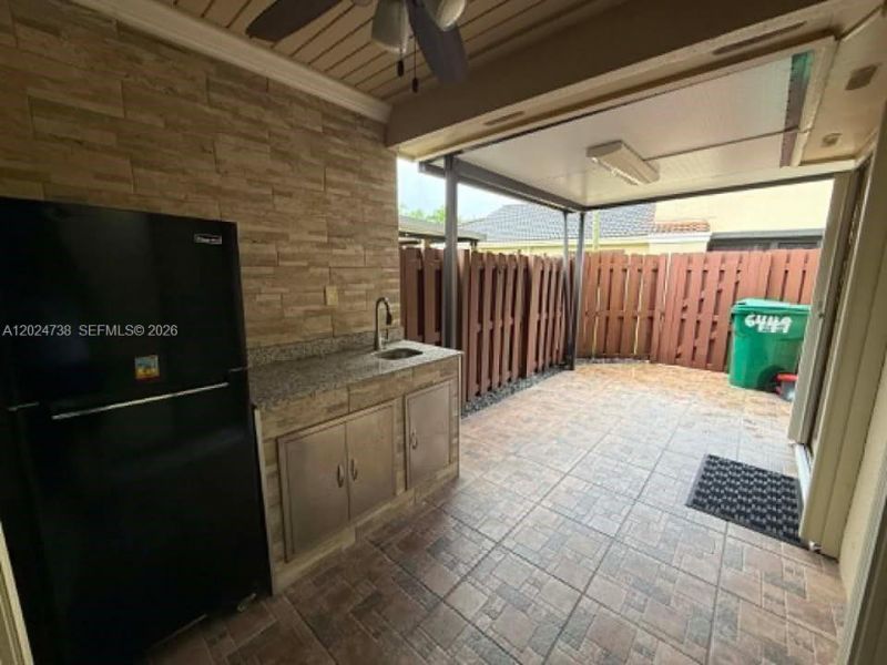 6449 NW 171st St, Hialeah, FL 33015 Photo
