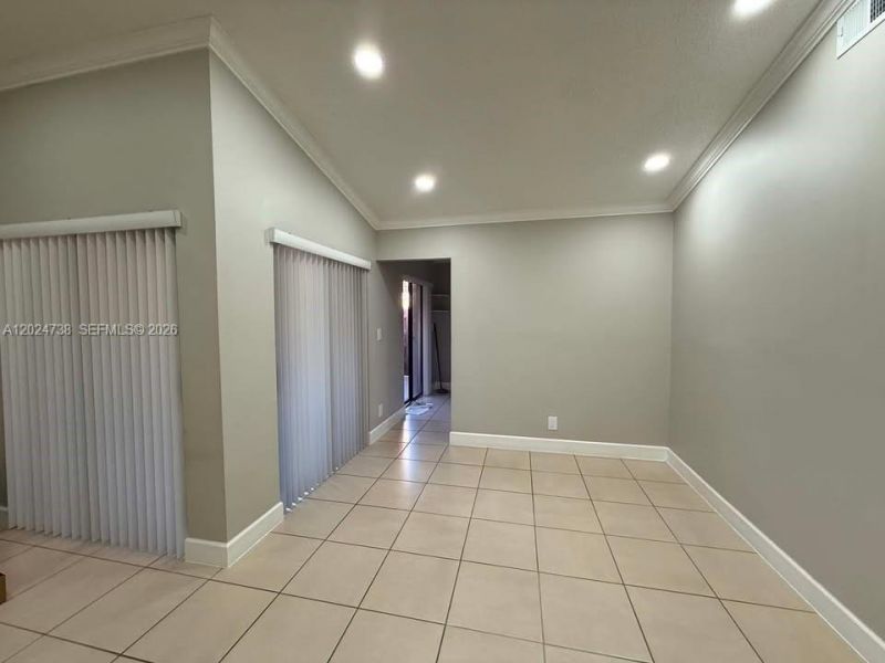 6449 NW 171st St, Hialeah, FL 33015 Photo