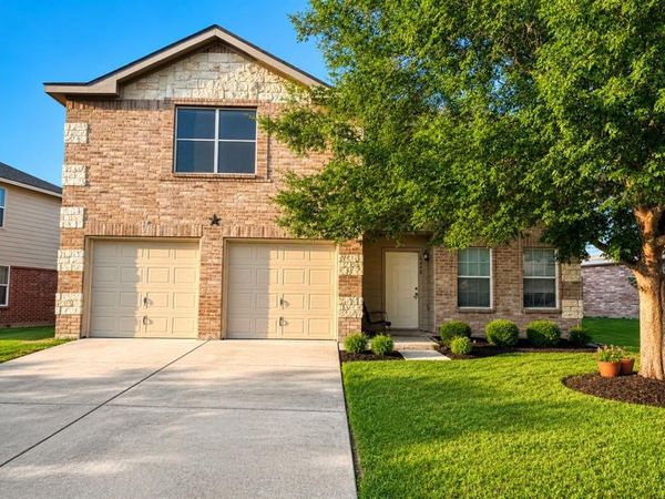 8440 Shallow Creek Drive, Fort Worth, TX 76179