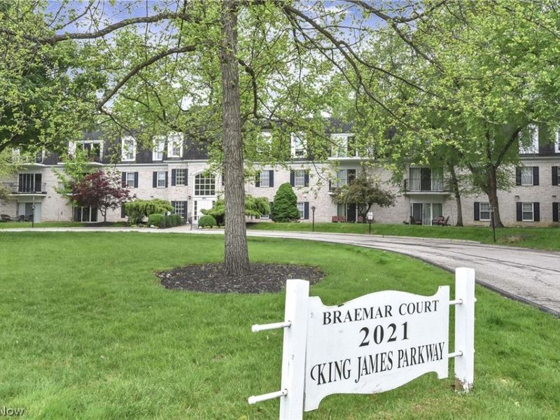2021 King James Parkway, Unit 102, Westlake, OH 44145 Photo 2