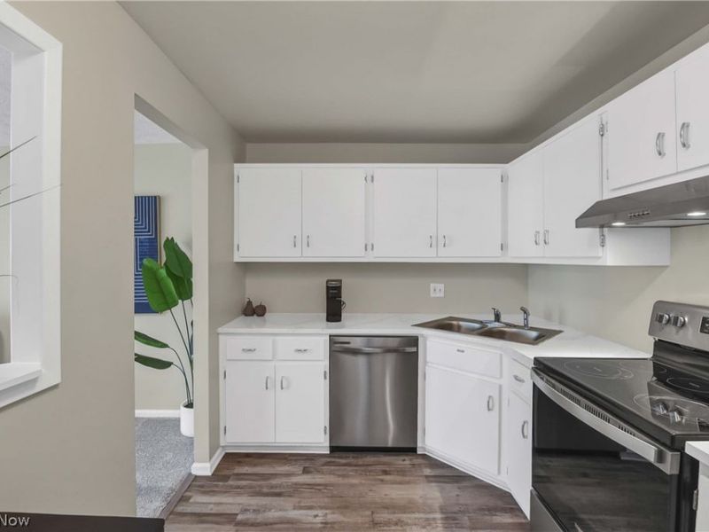 2021 King James Parkway, Unit 102, Westlake, OH 44145 Photo 6
