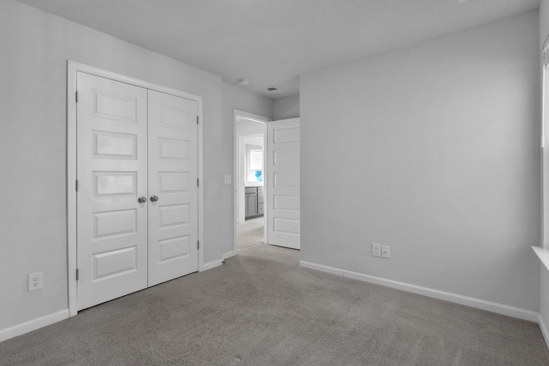 457 Richfield Way Photo 12