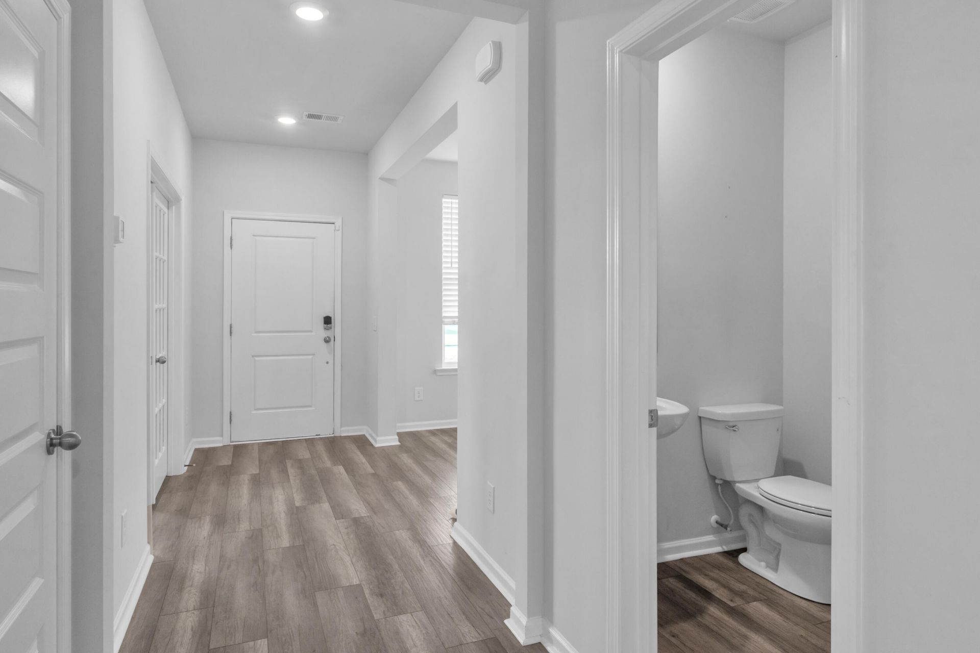 457 Richfield Way Photo 4