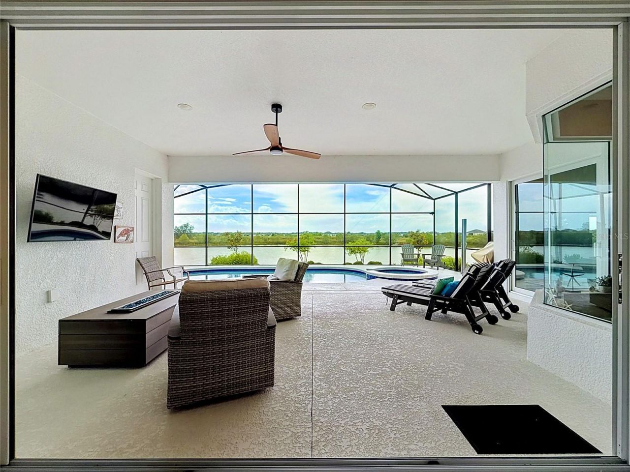 8598 Bridgeport Bay Circle, Mount Dora, FL 32757 Photo