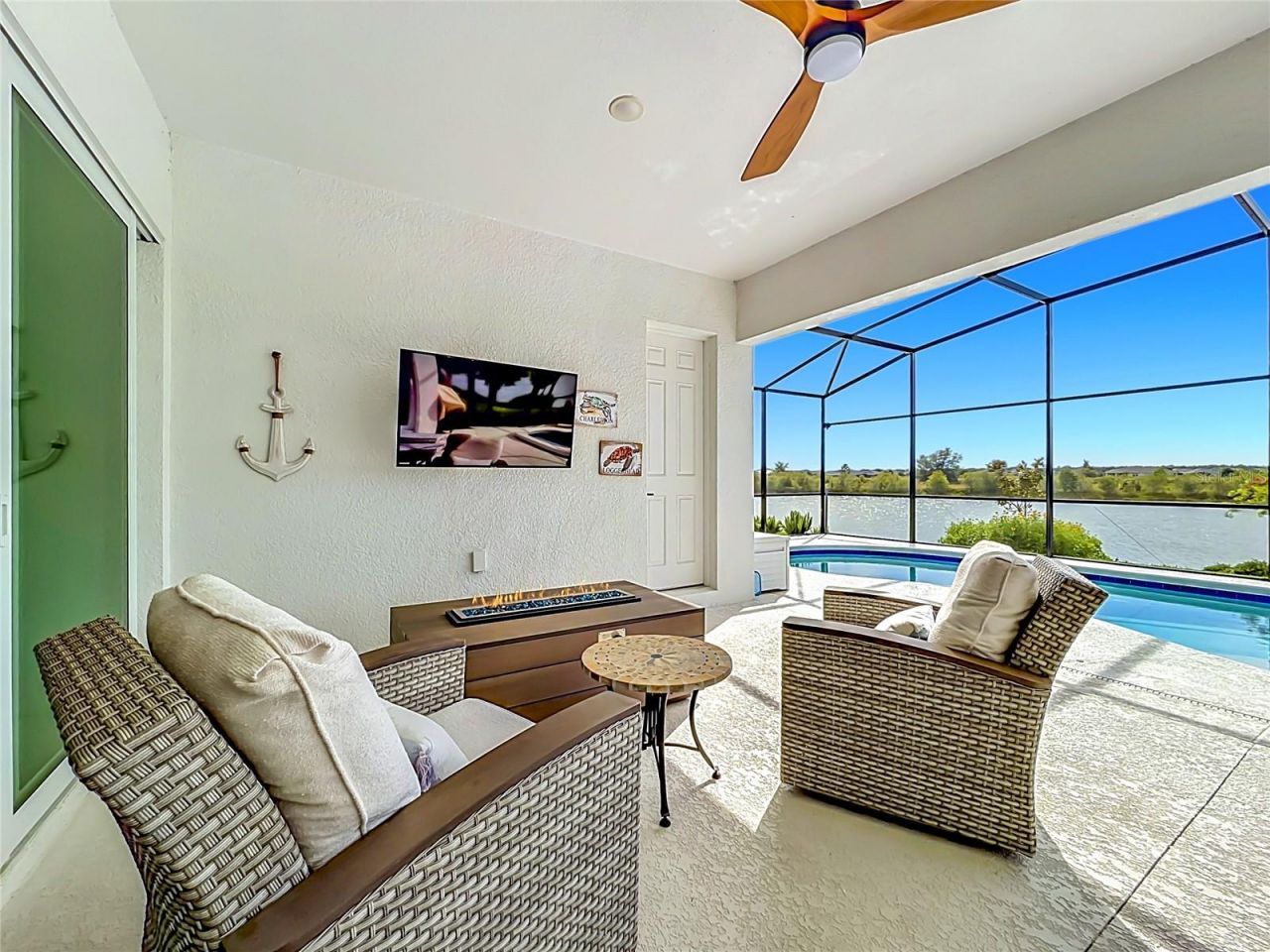 8598 Bridgeport Bay Circle, Mount Dora, FL 32757 Photo