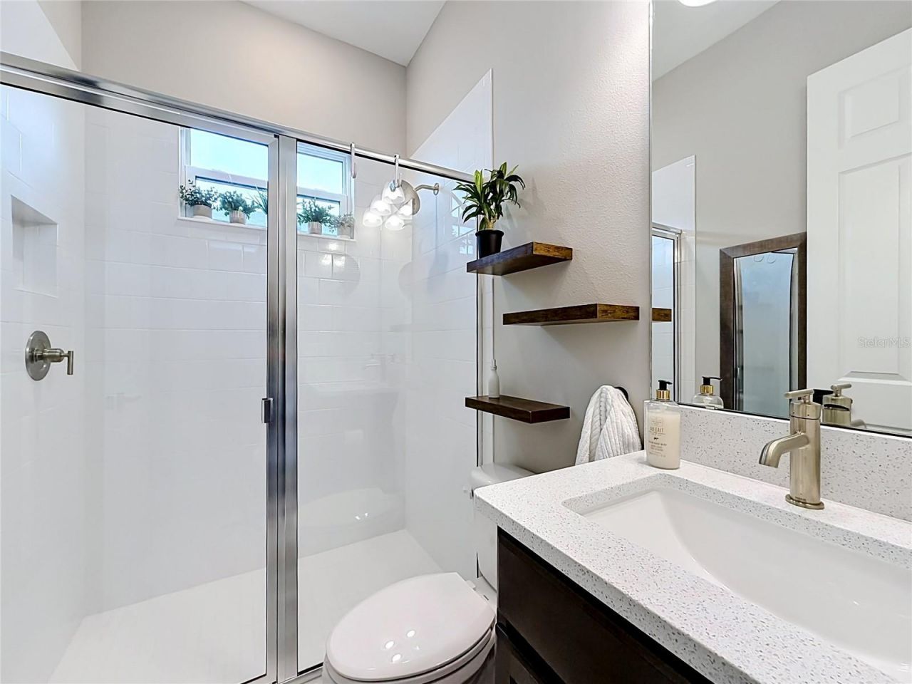 8598 Bridgeport Bay Circle, Mount Dora, FL 32757 Photo