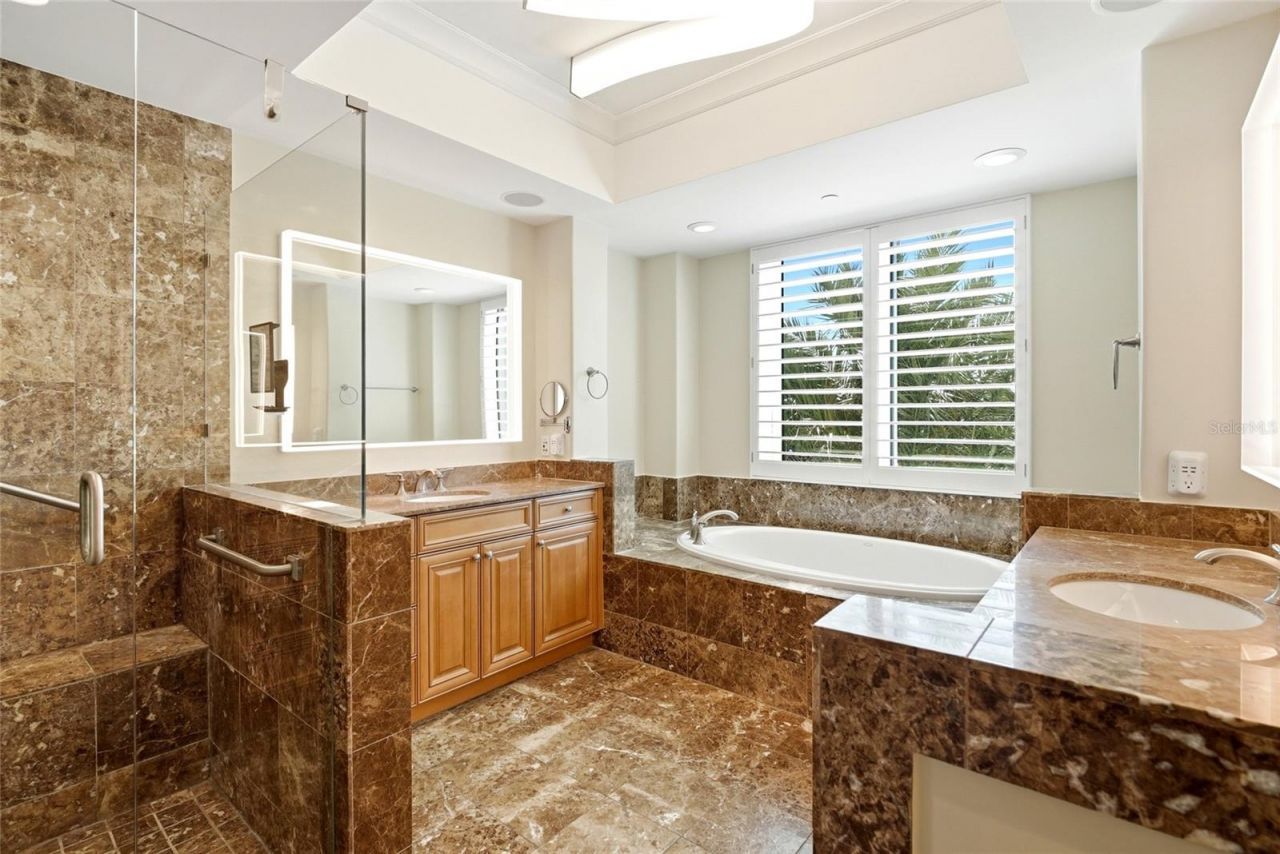 400 Beach Drive Ne, Unit 401, Saint Petersburg, FL 33701 Photo