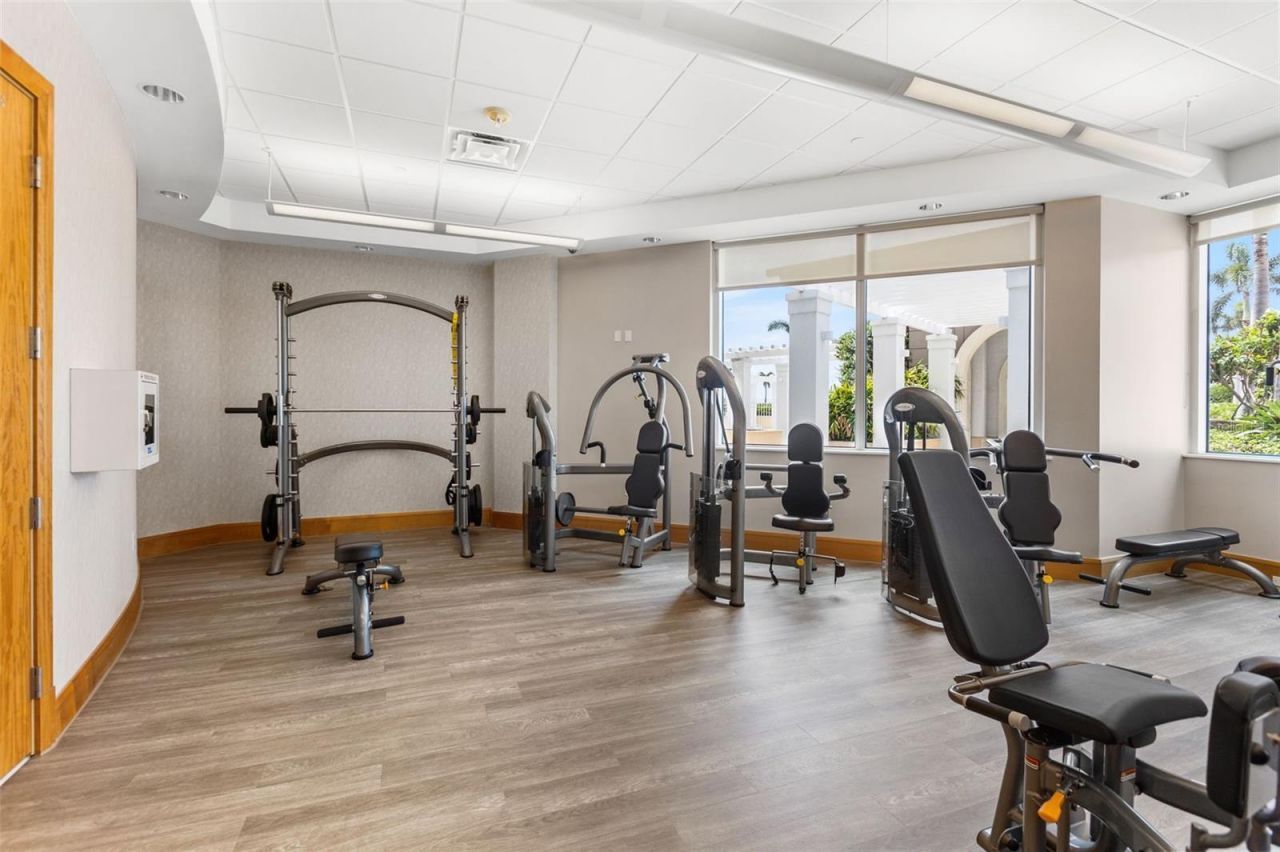 400 Beach Drive Ne, Unit 401, Saint Petersburg, FL 33701 Photo