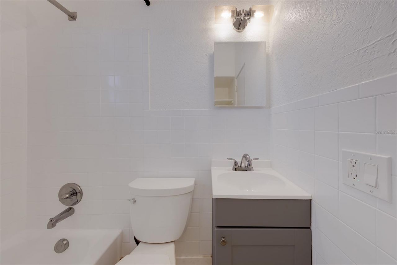 2534 Irving Avenue S, Saint Petersburg, FL 33712 Photo