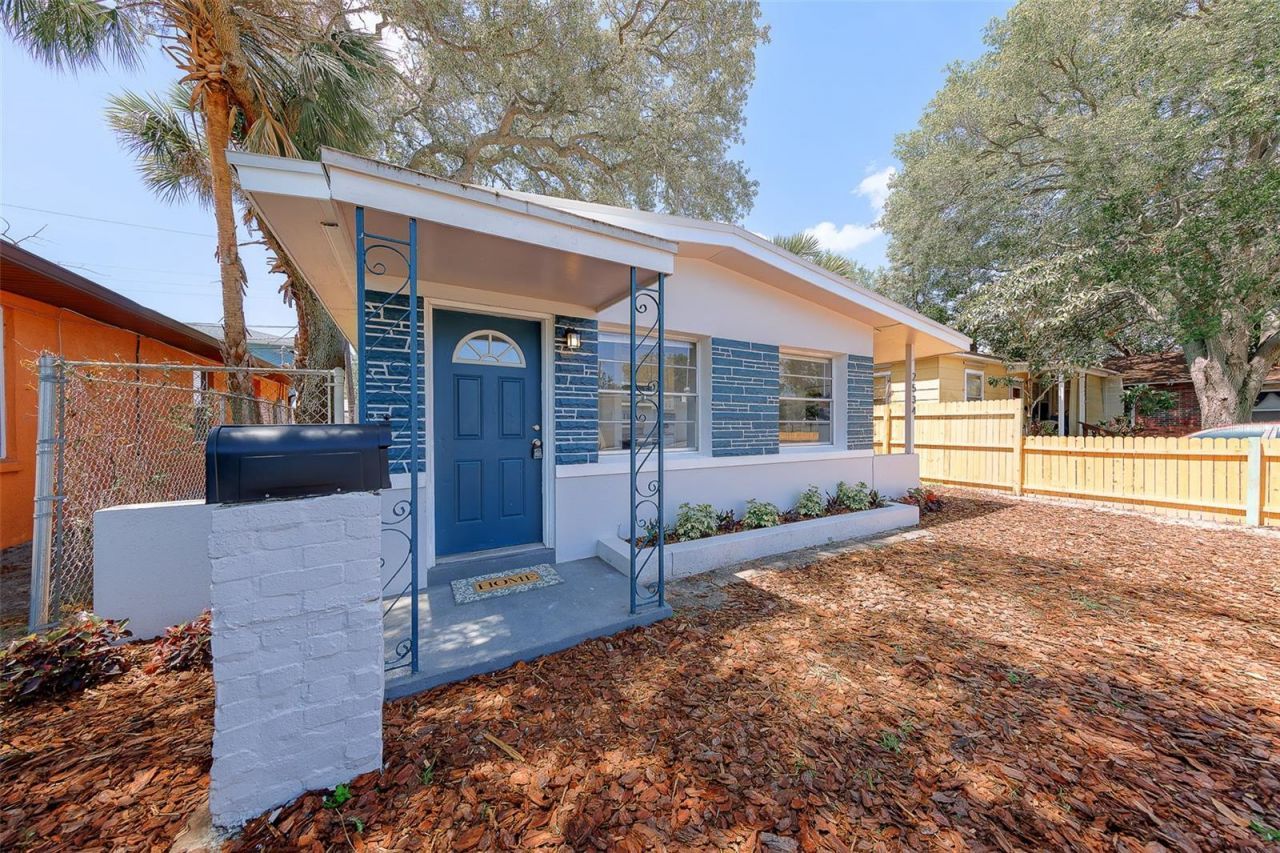 2534 Irving Avenue S, Saint Petersburg, FL 33712 Photo