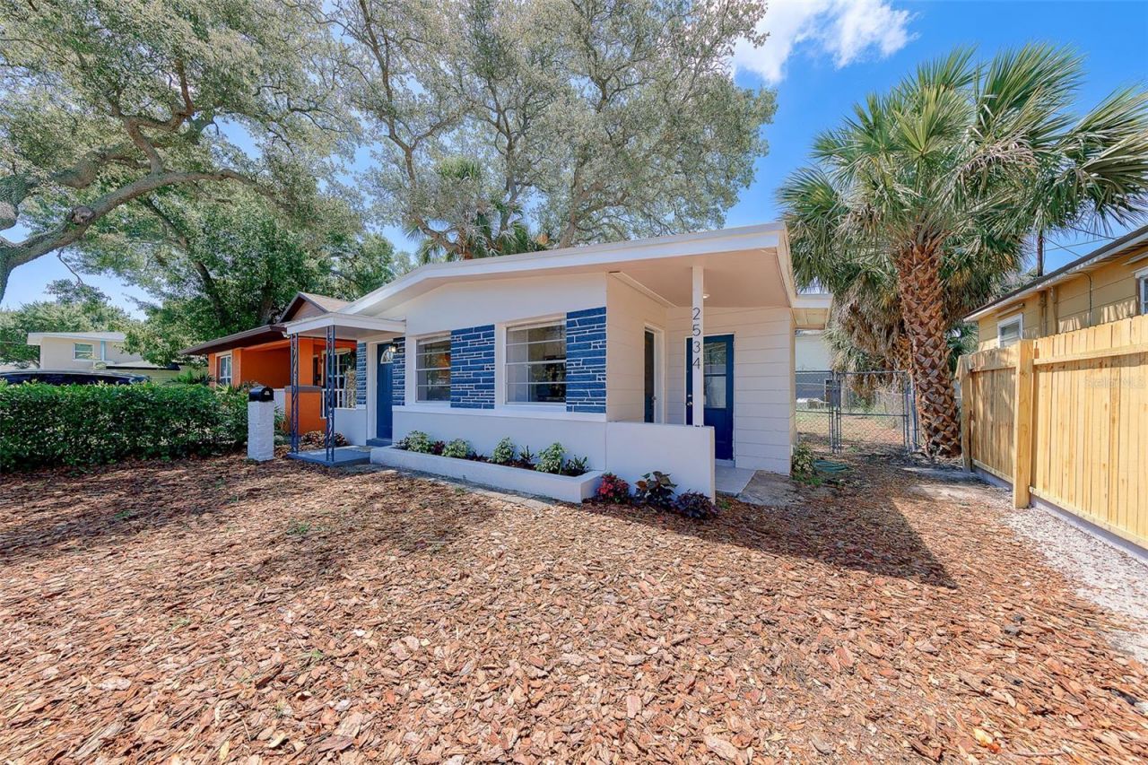 2534 Irving Avenue S, Saint Petersburg, FL 33712 Photo