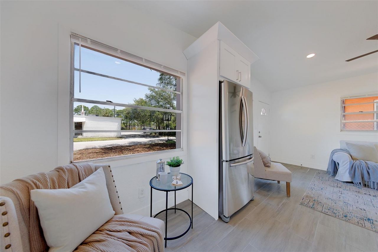 2534 Irving Avenue S, Saint Petersburg, FL 33712 Photo