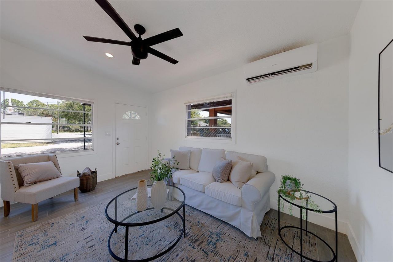 2534 Irving Avenue S, Saint Petersburg, FL 33712 Photo