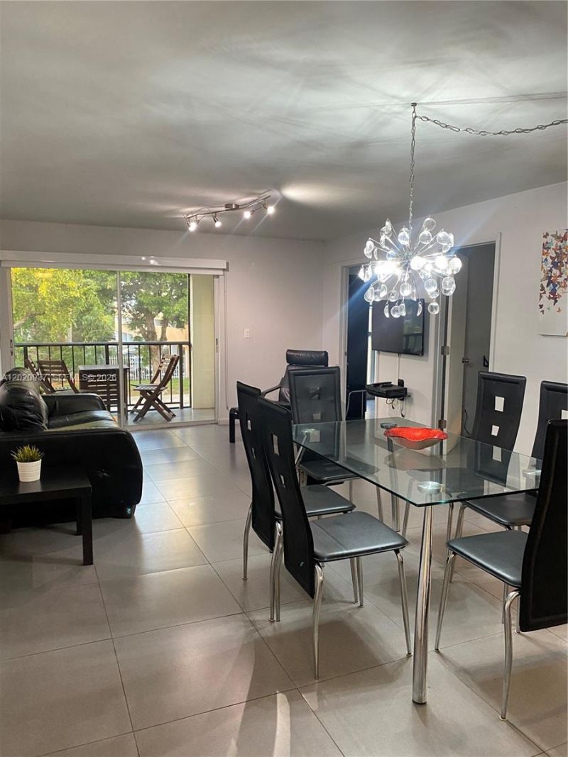 201 178th Dr, Unit 212, Sunny Isles Beach, FL 33160 Photo