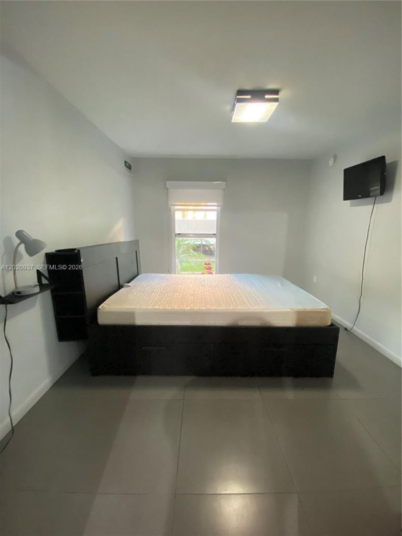 201 178th Dr, Unit 212, Sunny Isles Beach, FL 33160 Photo