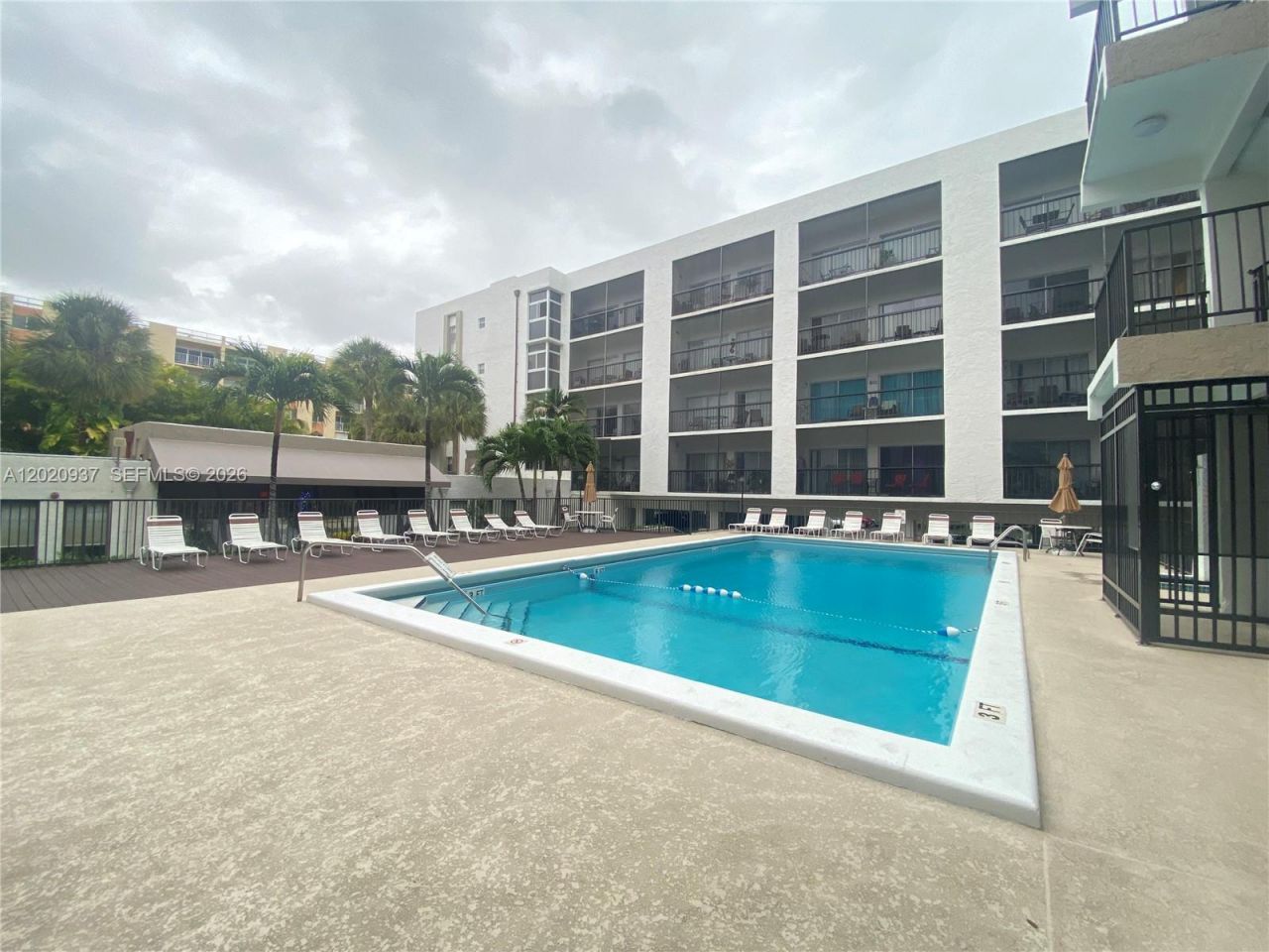 201 178th Dr, Unit 212, Sunny Isles Beach, FL 33160 Photo