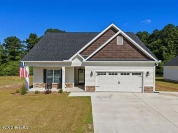 821 Fairway Road , Ayden, NC 28513