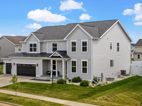 2521 Red Bud Lane, Sun Prairie, WI 53590