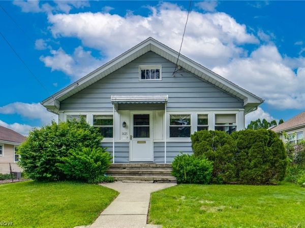 1425 Chippewa Avenue , Akron, OH 44305