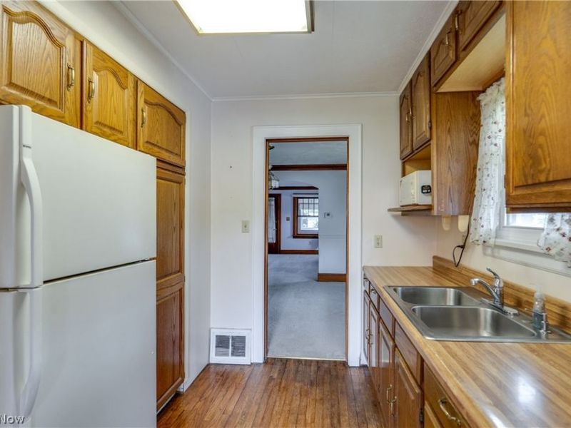 1425 Chippewa Avenue, Akron, OH 44305 Photo 17