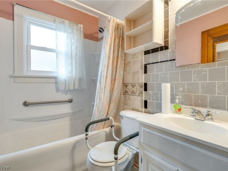 1425 Chippewa Avenue, Akron, OH 44305 Photo 25