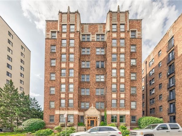 807 W 48TH Street, Unit 304, Kansas City, MO 64112