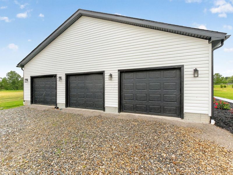 25461 Shoemaker Road, Circleville, OH 43113 Photo 5