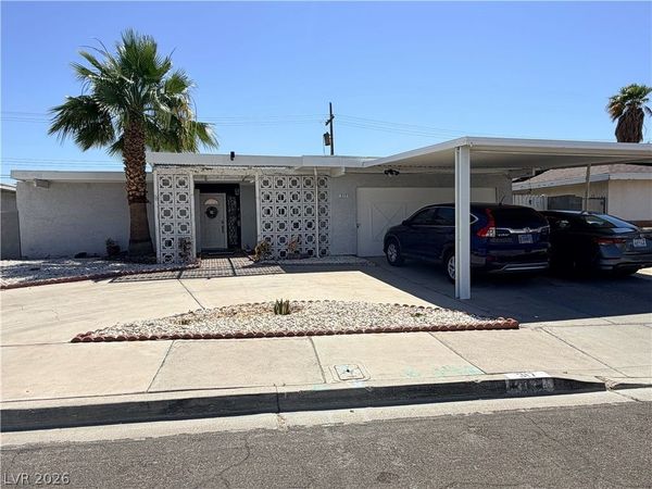 317 Falcon Lane , Las Vegas, NV 89107