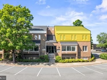 3823 PLAZA DRIVE, FAIRFAX, VA 22030