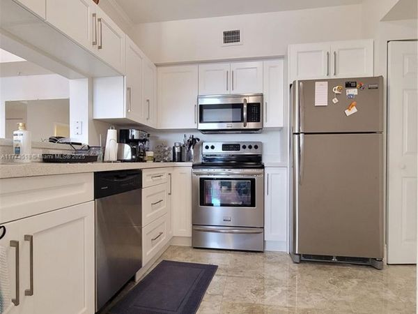 17100 N Bay Rd , Unit 1307, Sunny Isles Beach, FL 33160