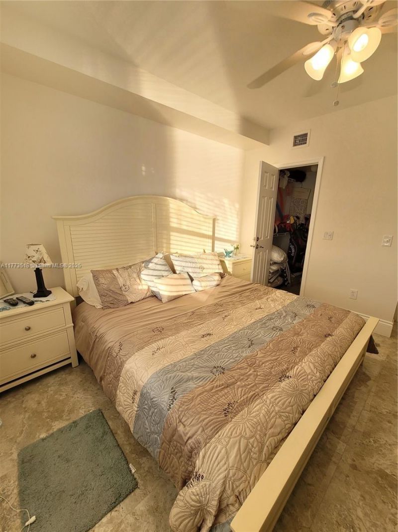 17100 N Bay Rd , Unit 1307, Sunny Isles Beach, FL 33160 Photo