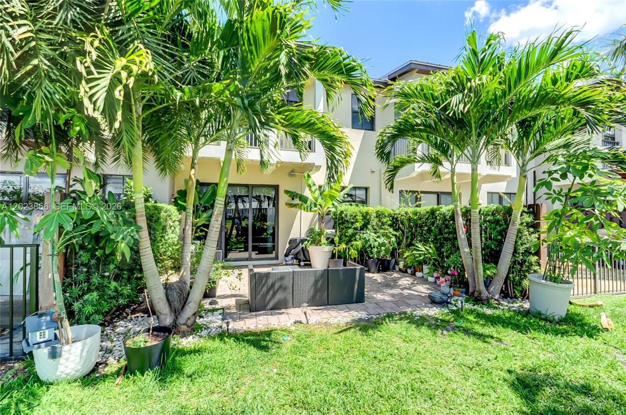 5820 NW 104th Ct , Doral, FL 33178 Photo