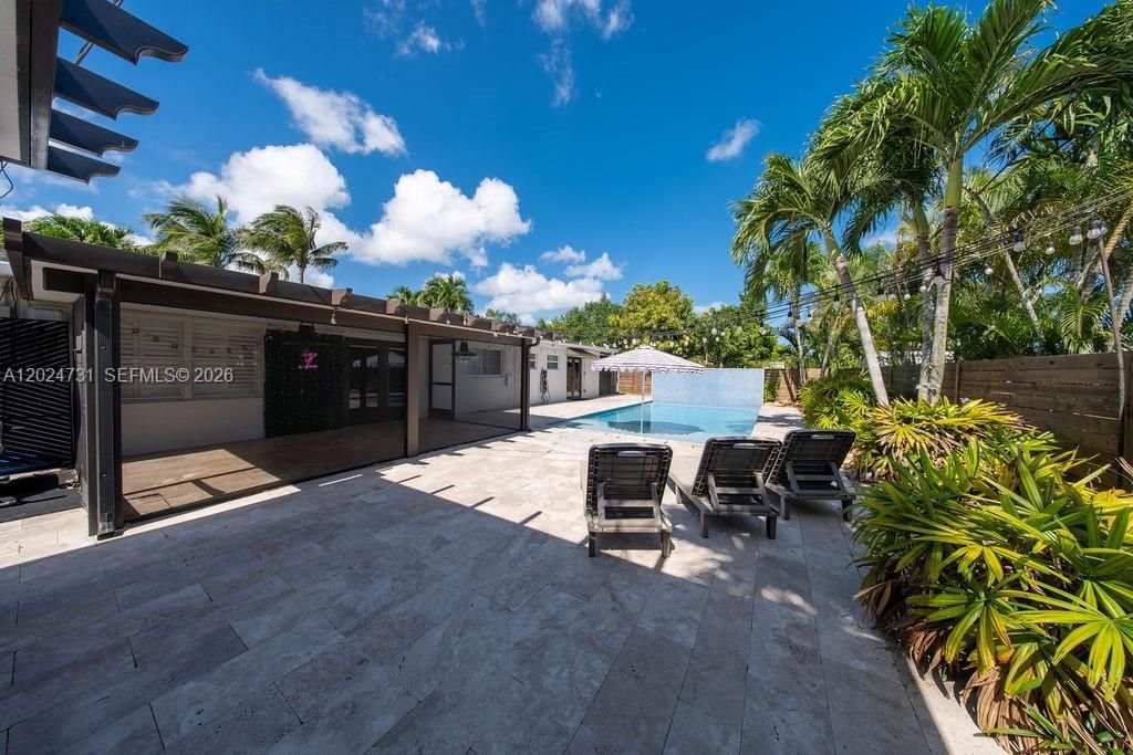 9800 SW 76th St , Miami, FL 33173 Photo