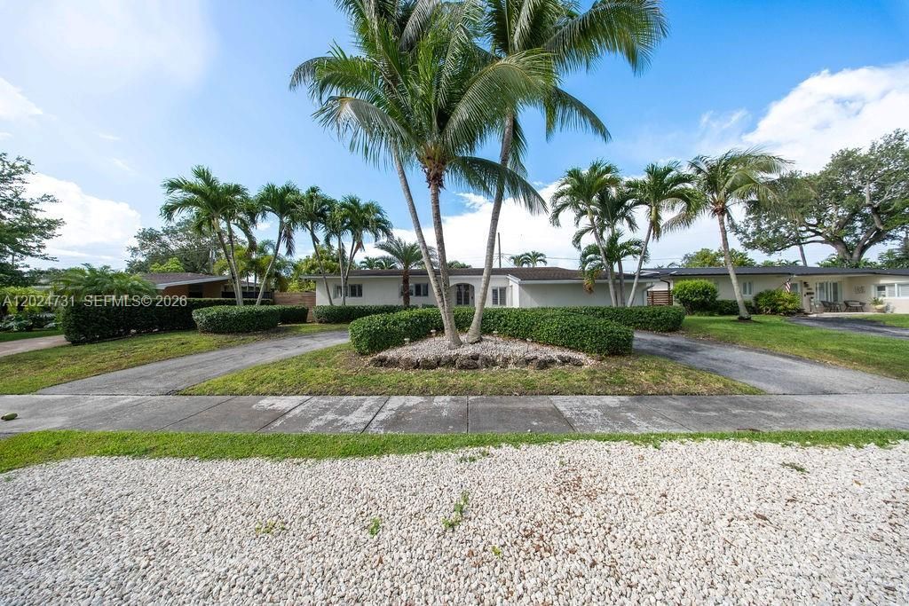 9800 SW 76th St , Miami, FL 33173 Photo