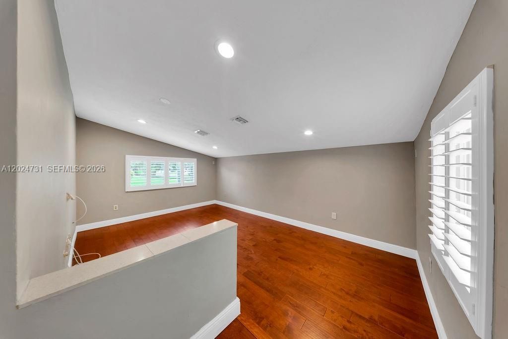 9800 SW 76th St , Miami, FL 33173 Photo