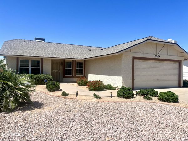 4649 E CHEYENNE Drive, Phoenix, AZ 85044