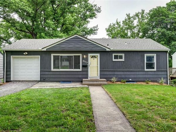 8357 Locust Street, Kansas City, MO 64131