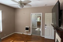 2012 Charles St  photo 4