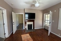 2012 Charles St  photo 4