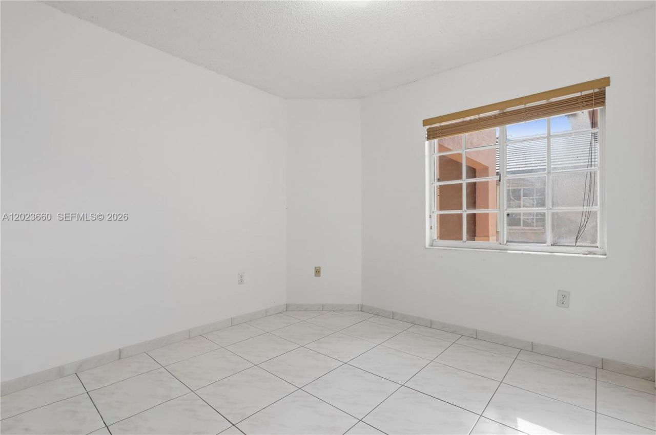 17655 SW 6th Street, Pembroke Pines, FL 33029 Photo