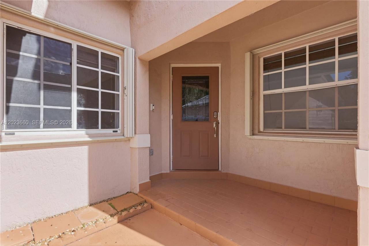 17655 SW 6th Street, Pembroke Pines, FL 33029 Photo