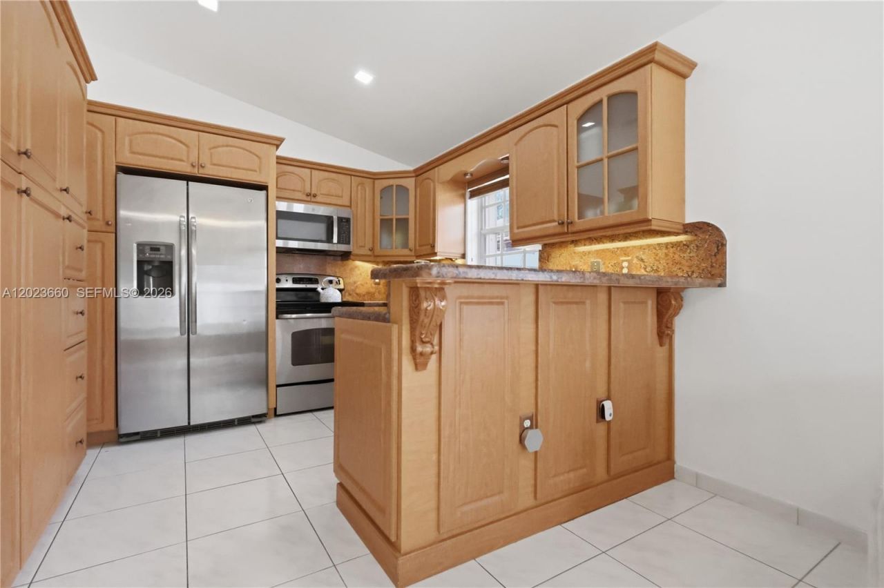 17655 SW 6th Street, Pembroke Pines, FL 33029 Photo