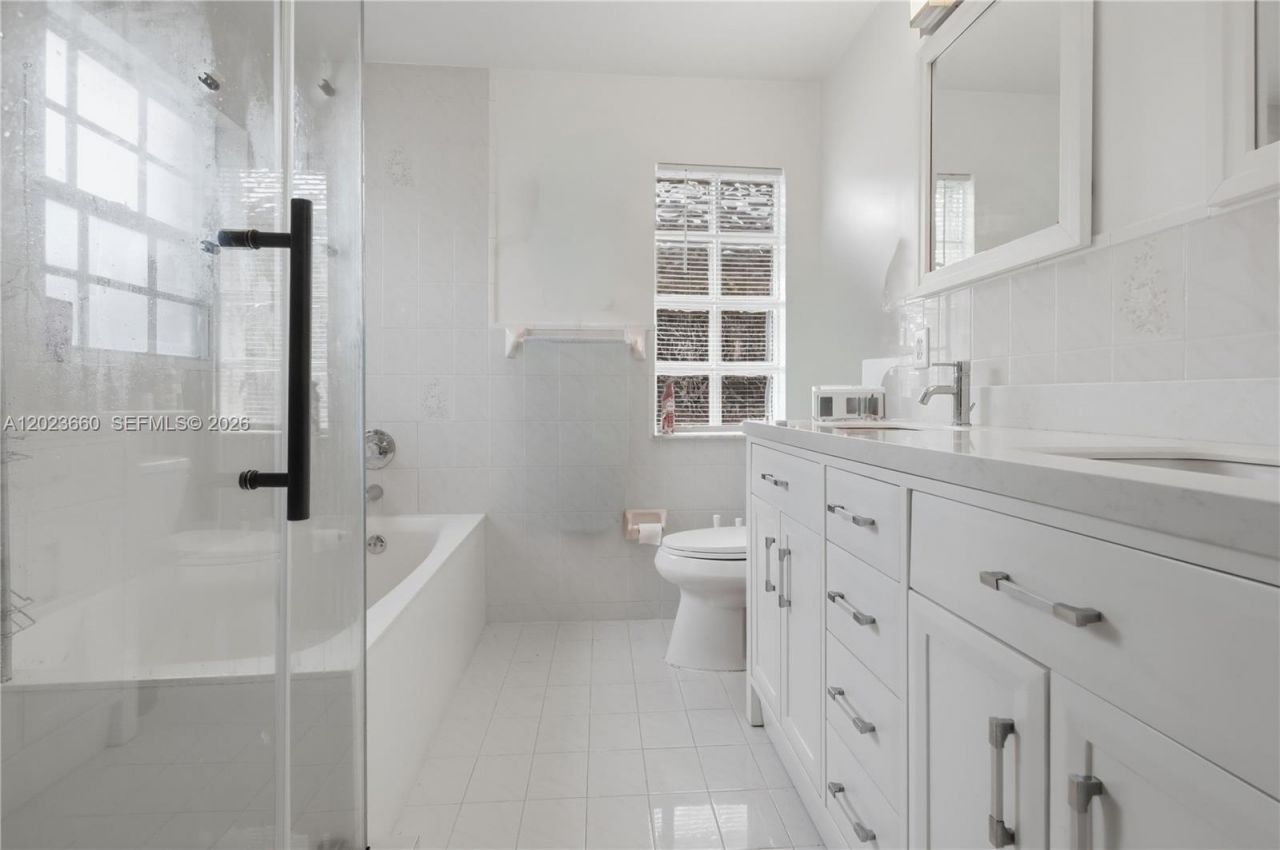 17655 SW 6th Street, Pembroke Pines, FL 33029 Photo