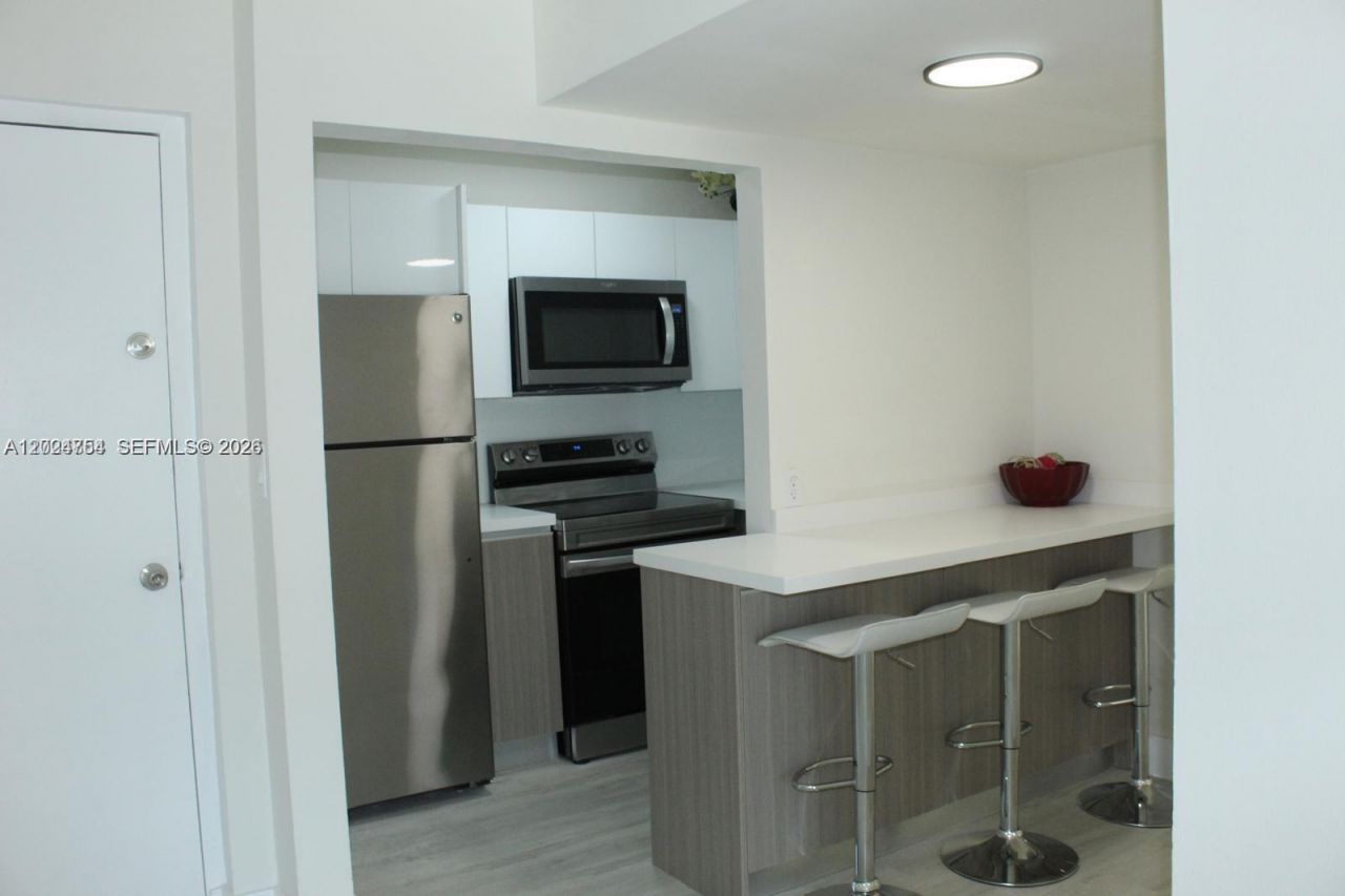 899 West Ave , Unit 7E, Miami Beach, FL 33139 Photo