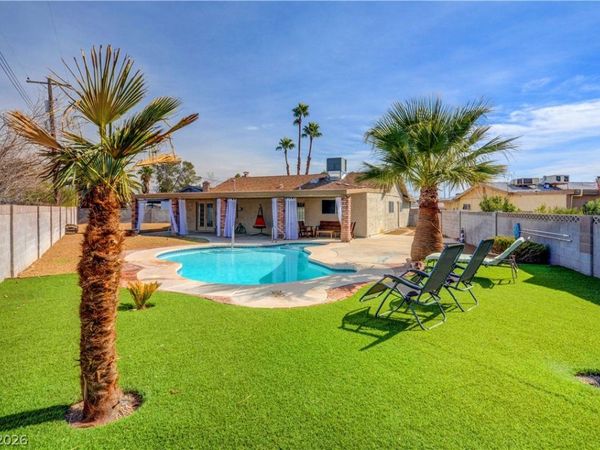 220 Moller Circle , Las Vegas, NV 89107