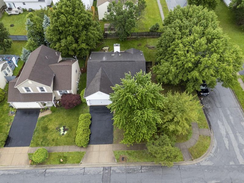 2985 Briar Ridge Road , Columbus, OH 43232 Photo 5