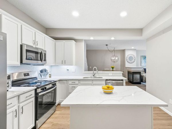 13730 54th Avenue N, Unit 208, Plymouth, MN 55446